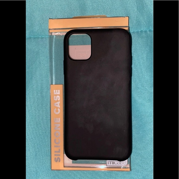 Apple iPhone 11 Silicon Case - Picture 1 of 2